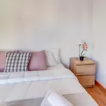 アパート Mimosa By Hello Homes