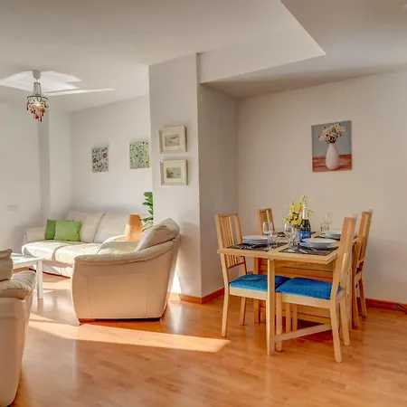 Mimosa By Hello Homes Apartmán *